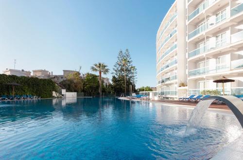 Imagen de la piscina del Hotel Palia Las Palomas. Foto 11