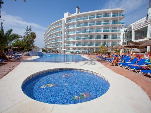 Imagen de la piscina del Hotel Palia Las Palomas. Foto 13