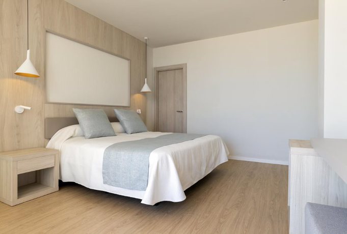 Imagen de la habitación del Hotel Palia Maria Eugenia. Foto 6