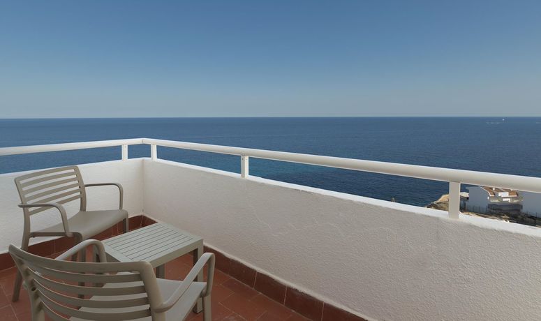 Imagen de la habitación del Hotel Palia Maria Eugenia. Foto 11