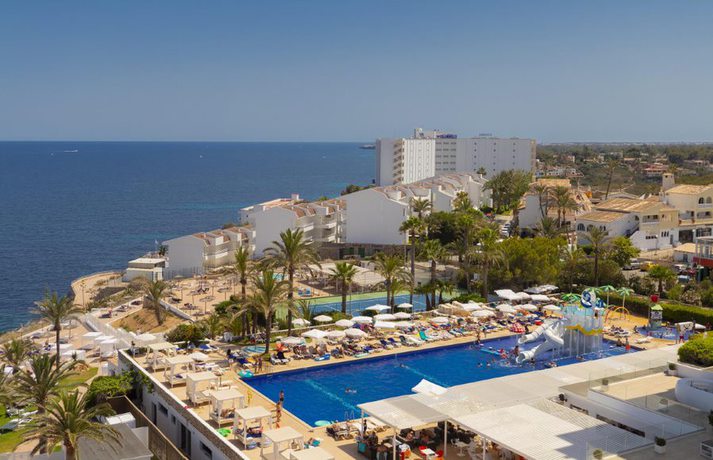 Imagen de la piscina del Hotel Palia Maria Eugenia. Foto 21