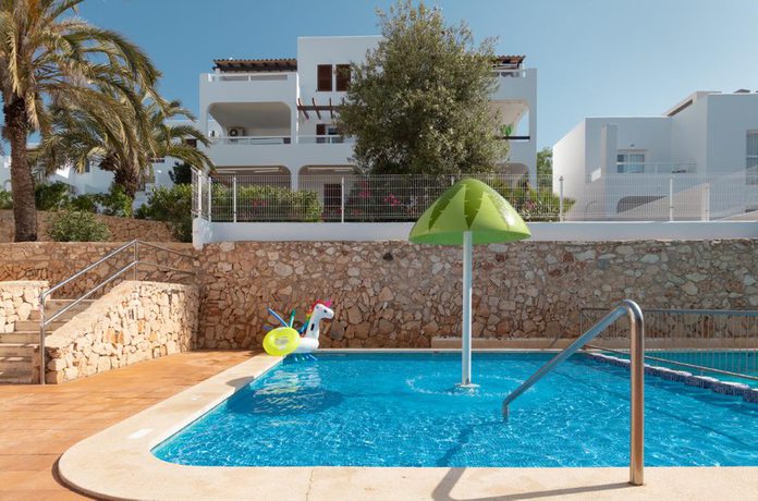 Imagen de la piscina del Hotel Palia Puerto del Sol. Foto 48