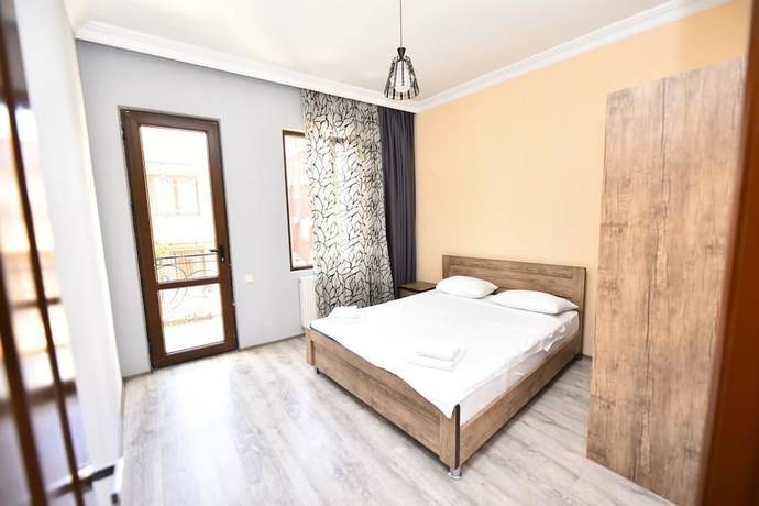 Imagen de la habitación del Hotel Paliashvili. Foto 4