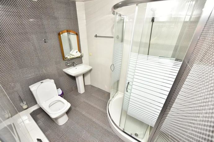 Imagen de la habitación del Hotel Paliashvili. Foto 6