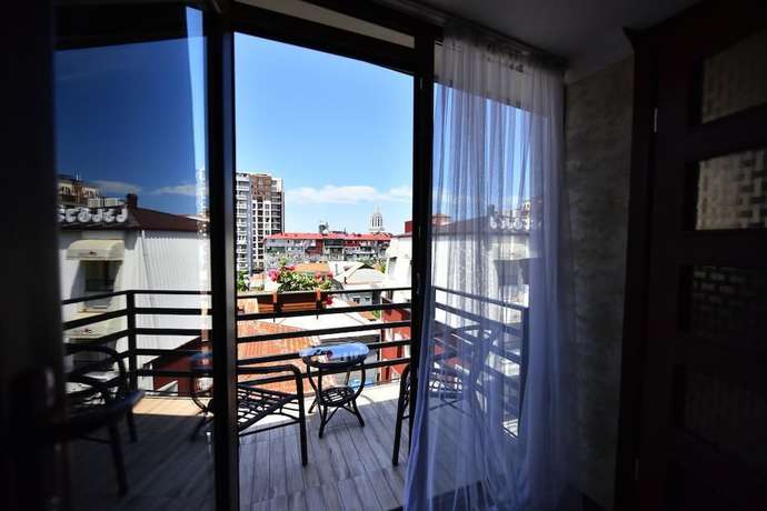 Imagen de la habitación del Hotel Paliashvili. Foto 12