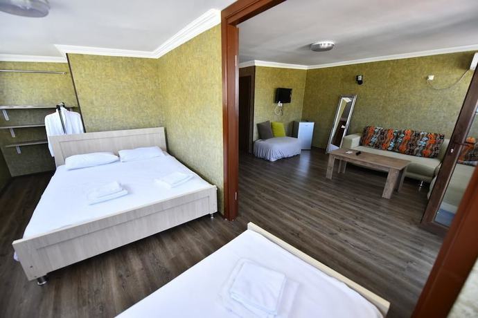 Imagen de la habitación del Hotel Paliashvili. Foto 16