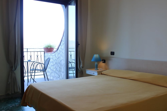 Imagen de la habitación del Hotel Palinuro. Foto 4