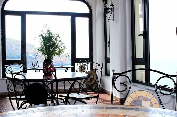 Imagen de los interiores del Hotel Palinuro. Foto 15