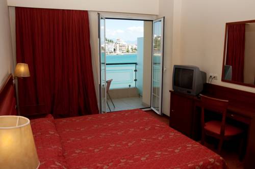 Imagen de la habitación del Hotel Paliria. Foto 4