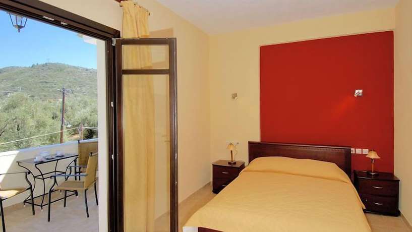 Imagen de la habitación del Hotel Palirria and Studios. Foto 3