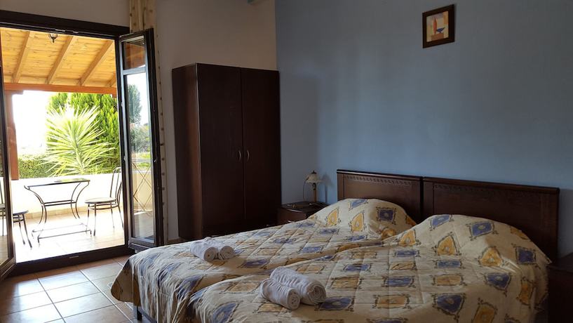 Imagen de la habitación del Hotel Palirria and Studios. Foto 13