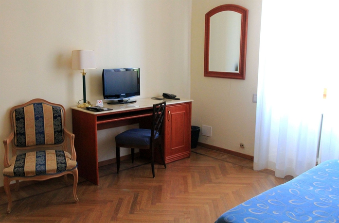 Imagen de la habitación del Hotel Palladio, Milán. Foto 6
