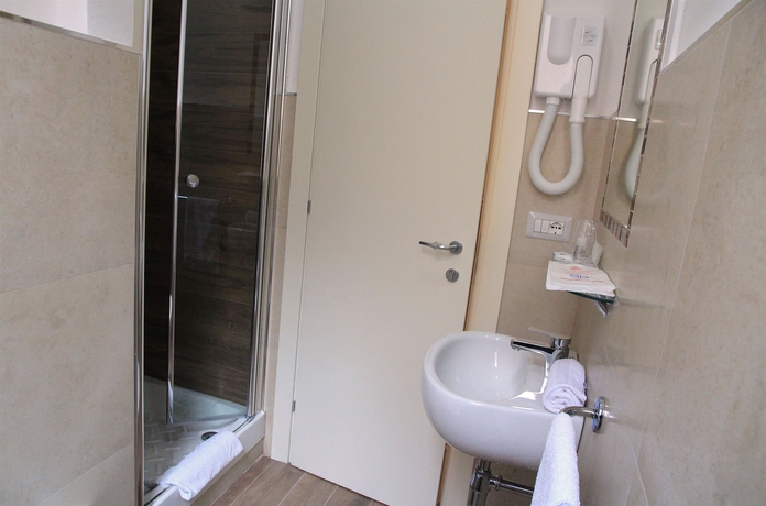 Imagen de la habitación del Hotel Palladio, Milán. Foto 8