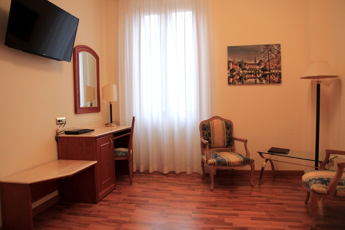Imagen de la habitación del Hotel Palladio, Milán. Foto 12
