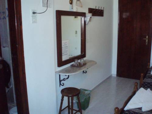 Imagen de la habitación del Hotel Palladion, Fira. Foto 6