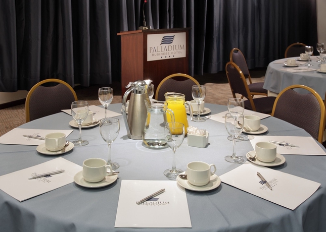 Imagen de los interiores del Hotel Palladium Business. Foto 14