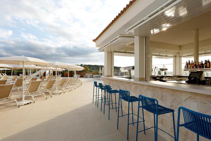 Imagen de los interiores del Hotel Palladium Hotel Menorca. Foto 9