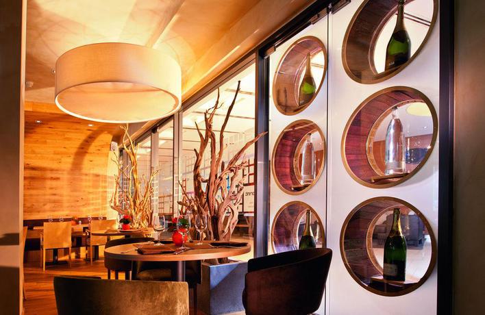Imagen del bar/restaurante del Hotel Pallas Wiesbaden. Foto 3