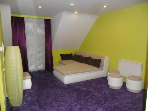 Imagen general del Hotel Palm, Baktal&oacute;r&aacute;nth&aacute;za. Foto 9