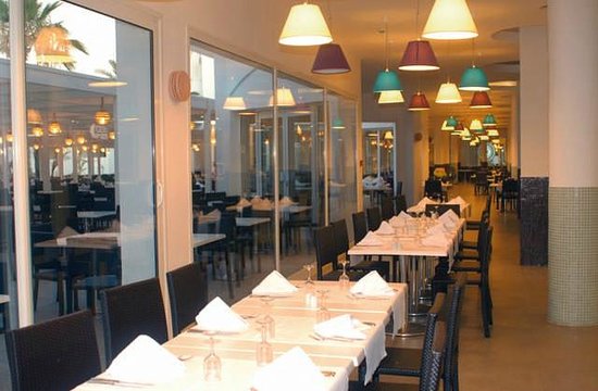 Imagen del bar/restaurante del Hotel Palm Beach Club Djerba. Foto 3