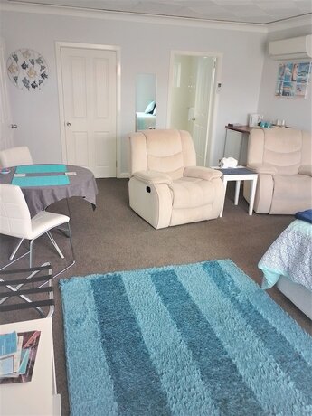 Imagen de la habitación del Hotel Palm Beach Guest House. Foto 18