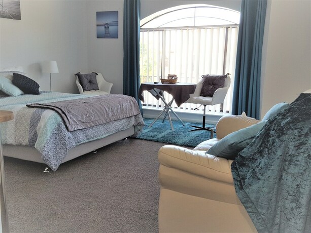 Imagen de la habitación del Hotel Palm Beach Guest House. Foto 19