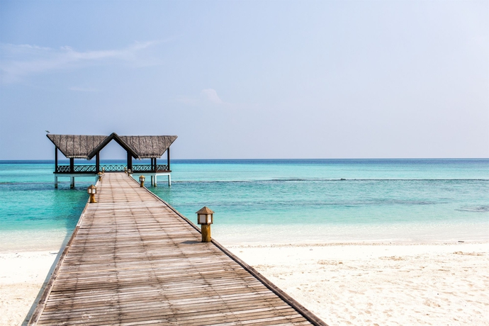 Imagen de los exteriores del Hotel Palm Beach Island Resort and Spa Maldives. Foto 14