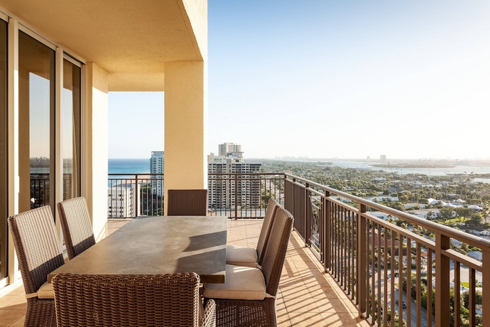 Imagen de la habitación del Hotel Palm Beach Marriott Singer Island Beach Resort. Foto 17