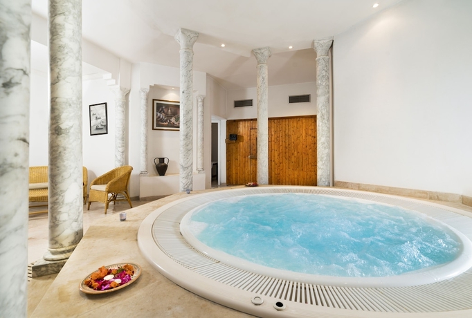 Imagen de la piscina del Hotel Palm Beach Palace Tozeur. Foto 16