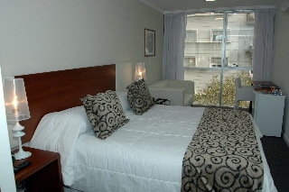 Imagen de la habitación del Hotel Palm Beach Plaza. Foto 5