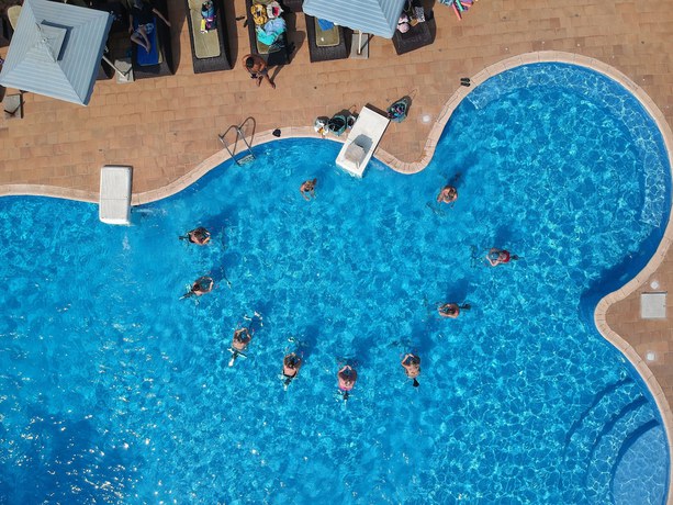 Imagen de la piscina del Hotel Palm Beach, Pointe-Noire. Foto 19