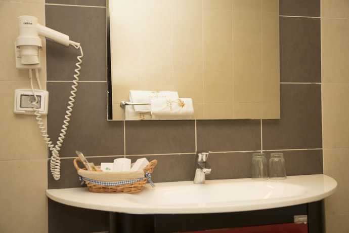 Imagen de la habitación del Hotel Palm Beach, Pointe-Noire. Foto 9