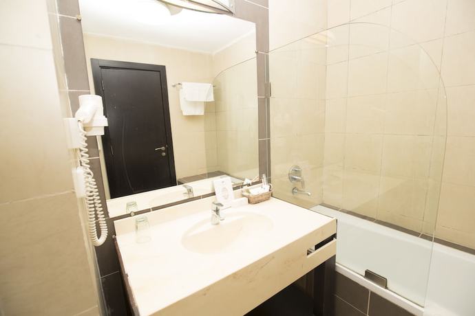 Imagen de la habitación del Hotel Palm Beach, Pointe-Noire. Foto 14