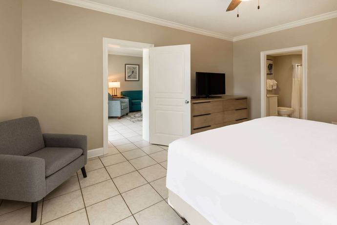 Imagen de la habitación del Hotel Palm Beach Resort Orange Beach A Ramada By Wyndham. Foto 8