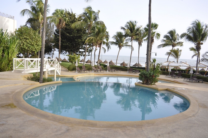 Imagen de la piscina del Hotel Palm Beach, Saly. Foto 16