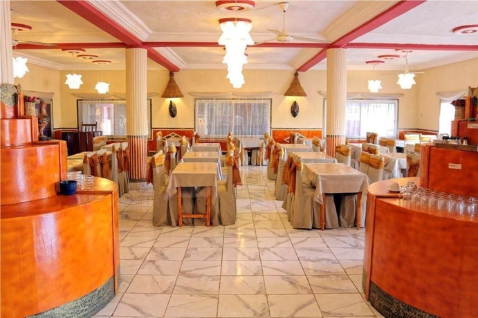 Imagen del bar/restaurante del Hotel Palm Beach, Serekunda. Foto 1