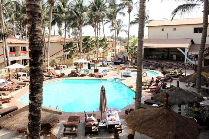 Imagen de la piscina del Hotel Palm Beach, Serekunda. Foto 5