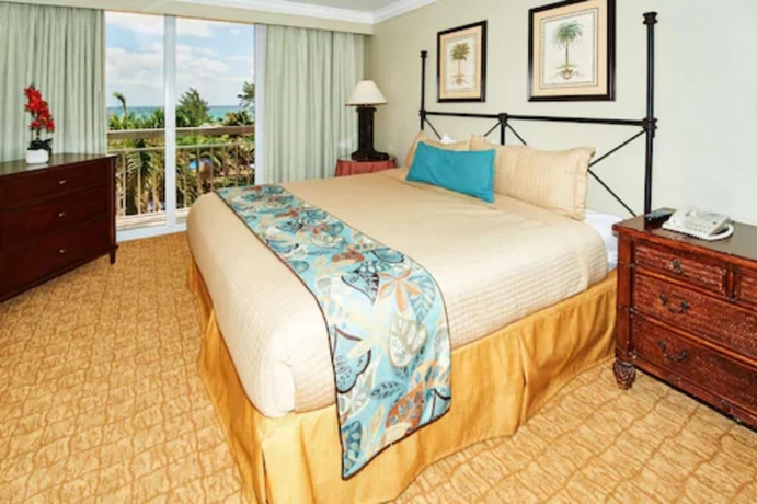 Imagen de la habitación del Hotel Palm Beach Shores Resort and Vacation Villas. Foto 2