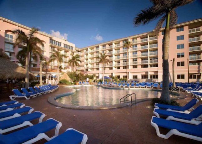 Imagen de la piscina del Hotel Palm Beach Shores Resort and Vacation Villas. Foto 19
