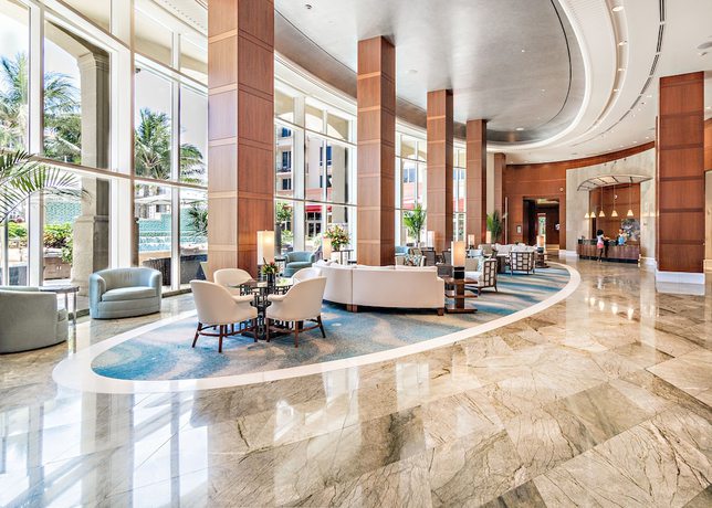 Imagen de los interiores del Hotel Palm Beach Singer Island Beach Resort Condos. Foto 20