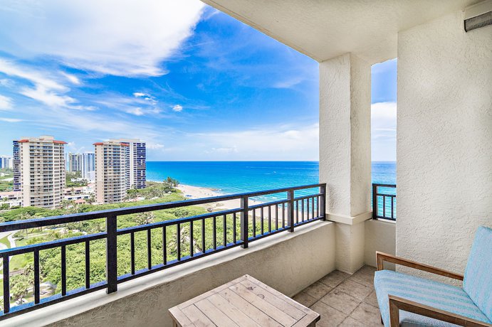 Imagen de la habitación del Hotel Palm Beach Singer Island Beach Resort Condos. Foto 17