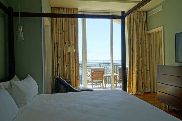 Imagen de la habitación del Hotel Palm Beach Singer Island Resort And Spa Luxury Suites. Foto 11