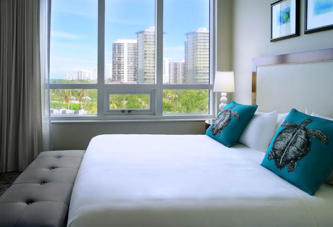 Imagen de la habitación del Hotel Palm Beach Singer Island Resort And Spa Luxury Suites. Foto 12