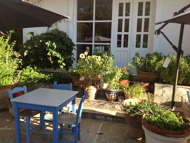 Imagen del bar/restaurante del Hotel Palm Beach Sudkreta. Foto 8