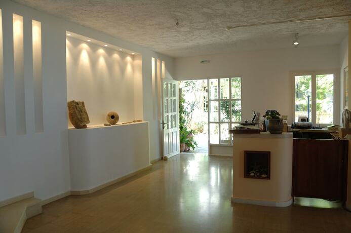 Imagen de los interiores del Hotel Palm Beach Sudkreta. Foto 18