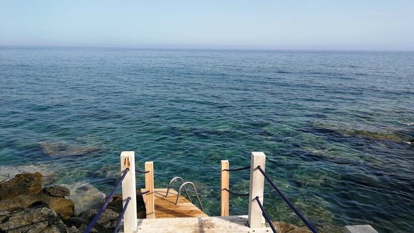 Imagen de los exteriores del Hotel Palm Beach Sudkreta. Foto 12