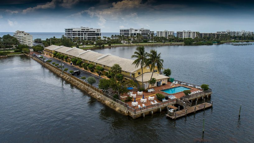 Imagen general del Hotel Palm Beach Waterfront Suites. Foto 1