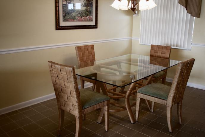 Imagen de la habitación del Hotel Palm Beach Waterfront Suites. Foto 5