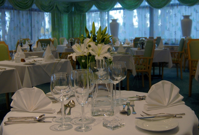 Imagen del bar/restaurante del Hotel Palm Beach and Bungalows. Foto 3