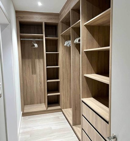 Imagen de la habitación del Hotel Palm Cay Marina, Resort and Spa. Foto 8